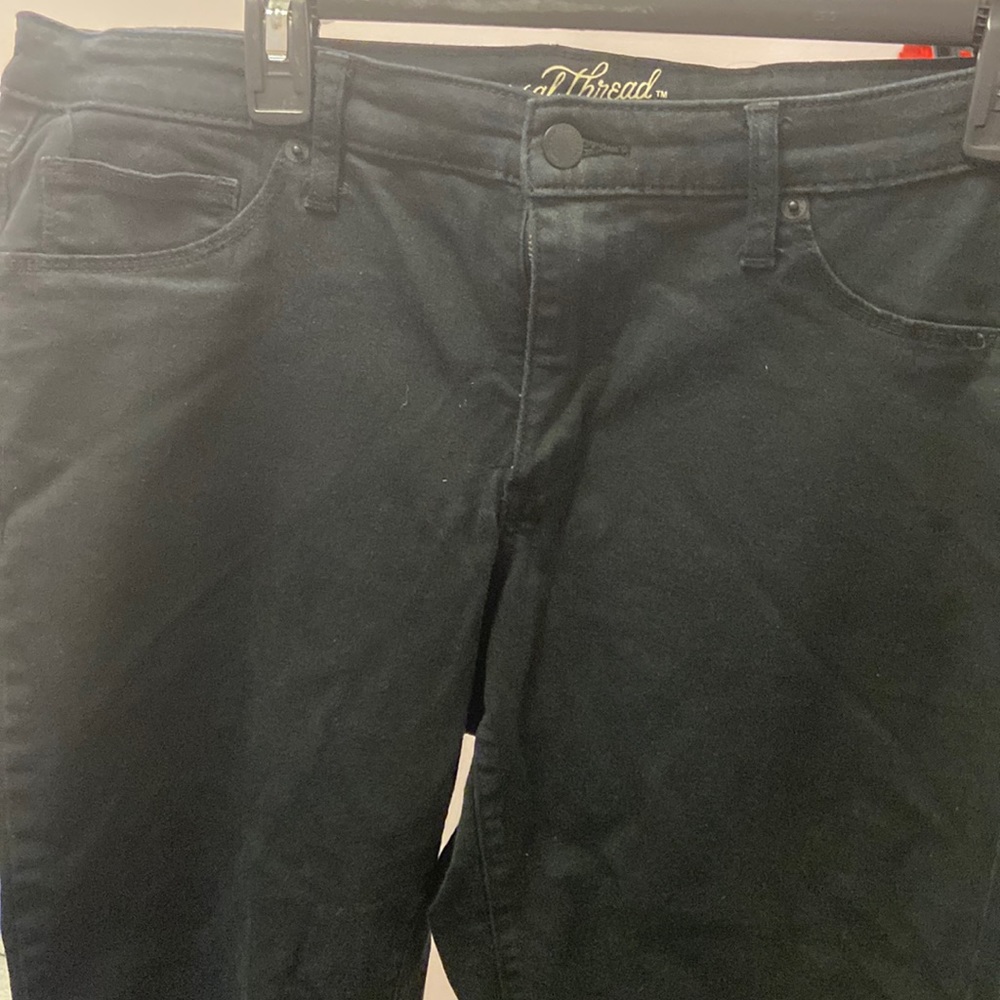 Black universal thread pants